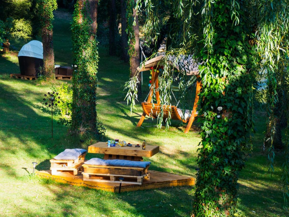 Au Fil De L Ance Bed and Breakfast Beauzac Exteriör bild