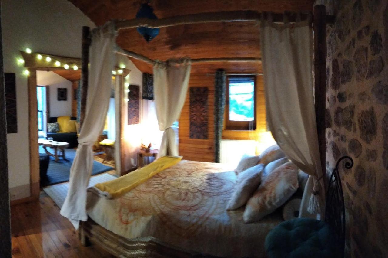 Au Fil De L Ance Bed and Breakfast Beauzac Exteriör bild